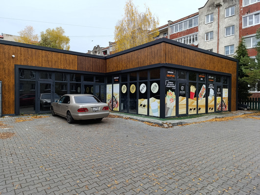 Снять  помещение свободного назначения