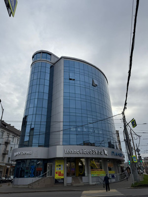 Снять  торговое помещение