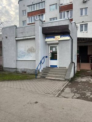 Снять  помещение свободного назначения