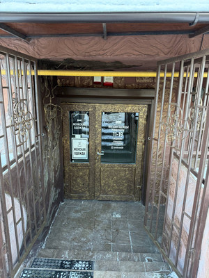 Снять  помещение свободного назначения