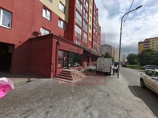 Снять  помещение свободного назначения